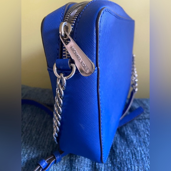 Michael Kors ๐ Vibrant Blue ๐ Jet Set Crossbody Bag - Picture 4 of 11